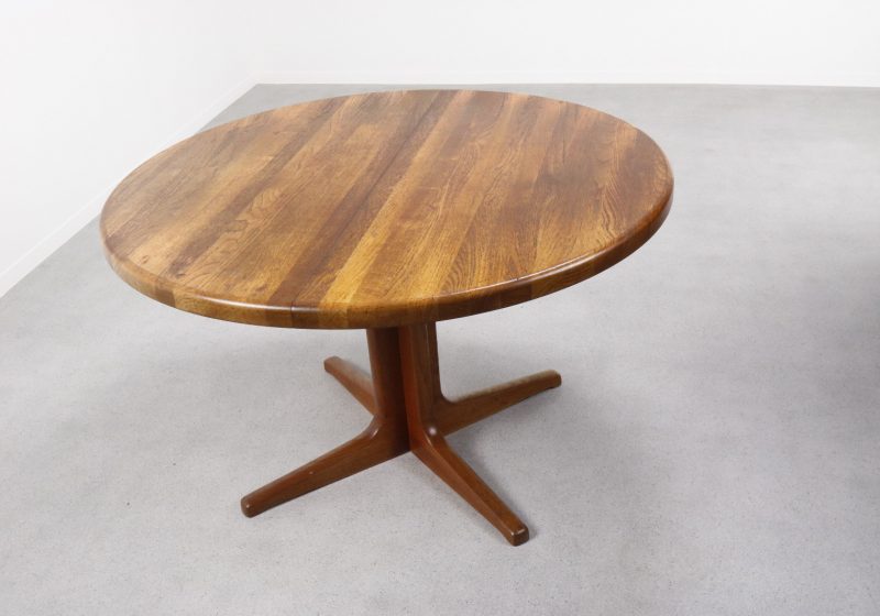 Glostrup dining table 1