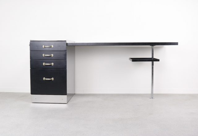 Tecta - Bauhaus desk 1