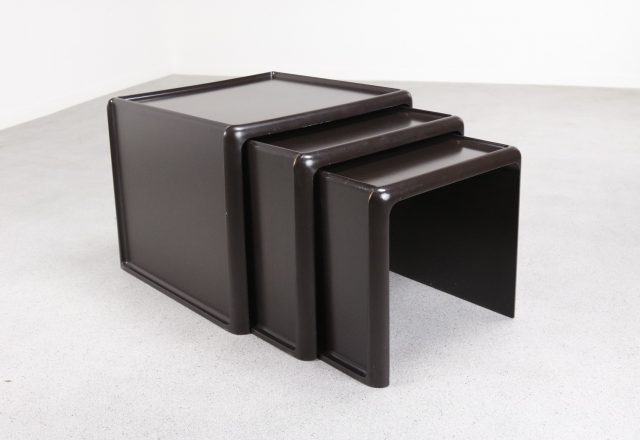 Brown Peter Ghyczy nesting tables - Horn collection 1