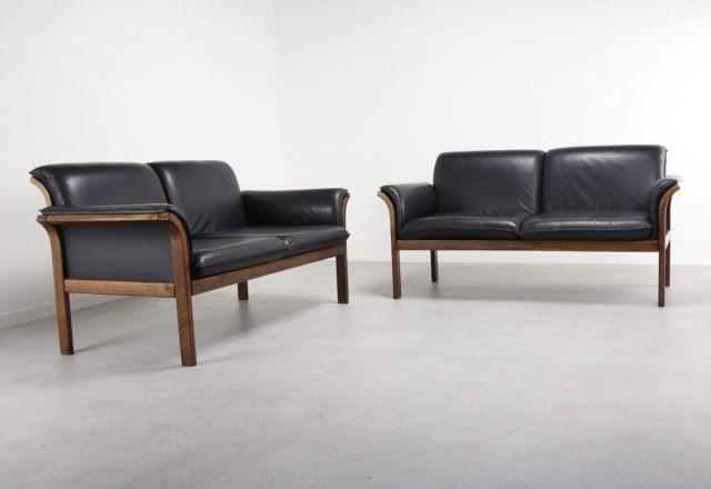 Danish design - leather sofas 1