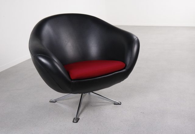 Dutch design swifel easy chair 1