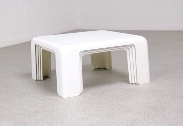 Mario Bellini - B & B Italia mid century nesting tables - B&B vintage design bijzettafels 2