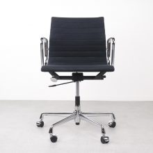 Charles & Ray Eames EA 118 Vitra - mid century office chairs - vintage design bureaustoelen 3