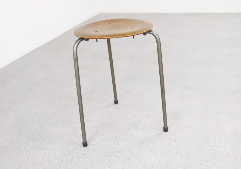 Mid century Danish three legged stool - Arne Jacobsen Fritz Hansen style - vintage design Deense kruk 2