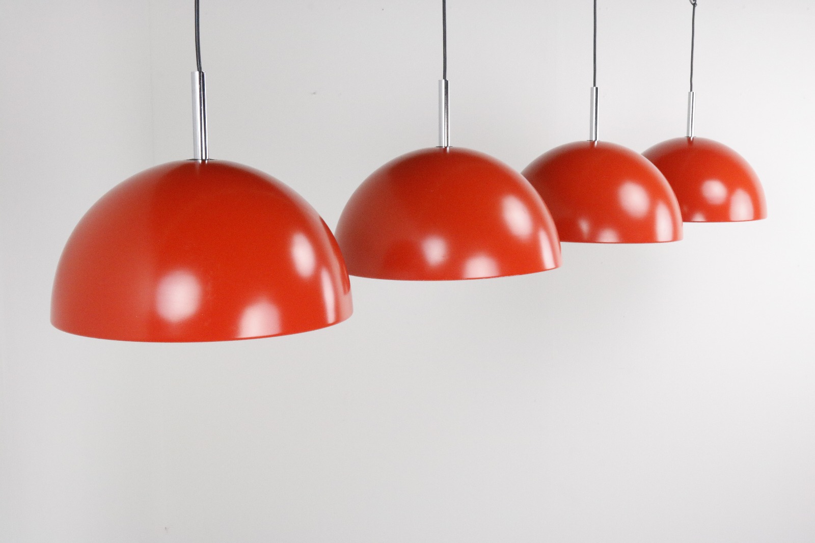 Mid Century hanging lamps – Studio Alium