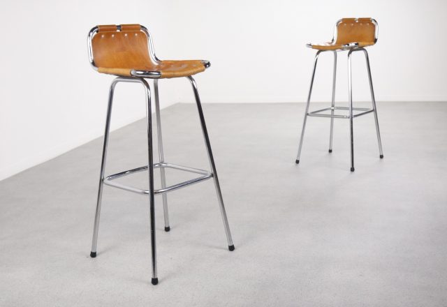 Charlotte Perriand - Les Arcs mid century leather bar stools French - vintage design barkruk 1