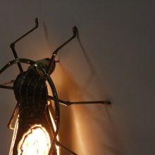 Henri Fernandez - Atelier Jacques Duval-Brasseur - Mid century french design brass insect wall lamp sculpture with agate stone 1970s - Vintage design Frans design messing wandlamp 6