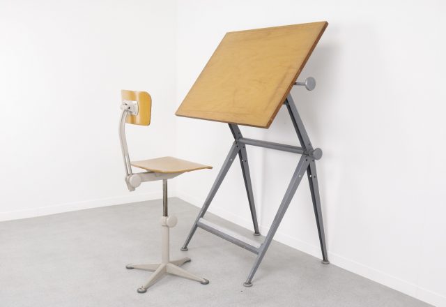 Friso Kramer & Wim Rietveld - Reply drawing board drafting table with workshop chair - Ahrend de Cirkel - Mid century Dutch industrial design 1960s - Vintage industriele Tekentafel + atelierstoel 1