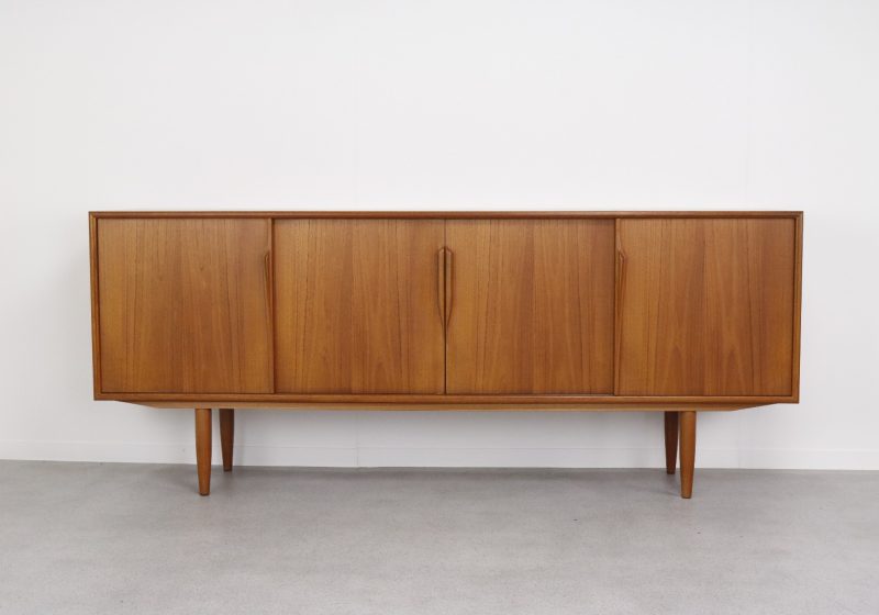 Gunni Omann - Axel Christensen ACO 1960s - Danish Mid Century solid teak sideboard organic handles - Vintage Deens design dressoir 1