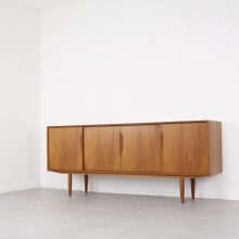 Gunni Omann - Axel Christensen ACO 1960s - Danish Mid Century solid teak sideboard organic handles - Vintage Deens design dressoir 2