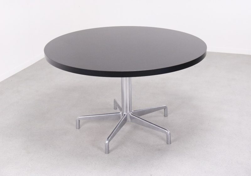 Anne Castelli - Castelli Italy - Cast aluminum mid century design dining table 1960s - Vintage Italiaanse design eetkamertafel 1