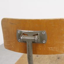 Early 1950s Dutch design Ahrend de Cirkel industrial working stool - Vroege Nederlandse industriele werkkruk 7