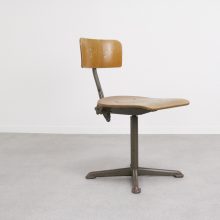 Early 1950s Dutch design Ahrend de Cirkel industrial working stool - Vroege Nederlandse industriele werkkruk 9