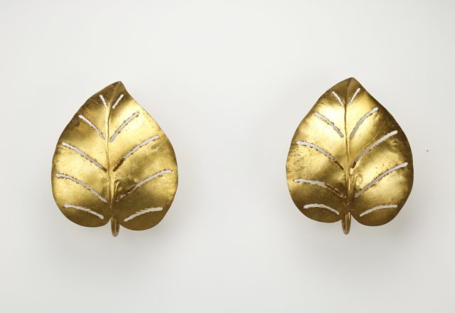 Maison Jansen - Golden leaf wall lamps 1970s - Mid century French Gilded brass wall lights - Vintage Frans design vergulden messing wandlampsen 1