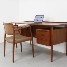 Peter Løvig Nielsen - Lovig Dansk 1960s - Mid century solid teak Danish free standing writing desk - Vintage Deens design massief teak bureau 13