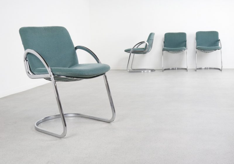 Gastone Rinaldi - Cantilever wire dining chairs Rima Italy - Mid century Italian chrome chairs 1970s - Vintage Italiaans design eetkamerstoelen 1