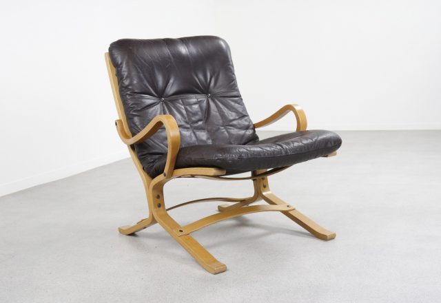 Early Ingmar Relling Siesta lounge chair in leather by Westnofa - Mid century scandinavian chair - Vintage design fauteuil 1960s 1