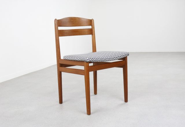 Mid century Danish solid teak dining chair 1960s - Vintage Deense design eetkamerstoel 1