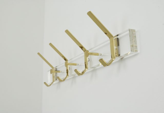 Mid century hollywood regency style coat rack brass & lucite 1960s - Vintage design messing kapstok 6