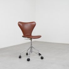 Vintage 3117 serie 7 office chair by Arne Jacobsen Fritz Hansen in leather Denmark 1980s - Vintage Deense vlinderstoel bureaustoel 5