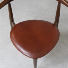 Vintage Hans J Wegner \\'Heart\\' chair Fritz Hansen - stained oak & leather Denmark 1950s - Mid century Danish leather dining chair 3