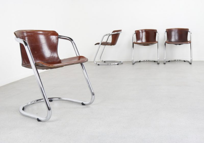 Willy Rizzo - Cidue Italy - Mid century Italian saddle leather cantilever dining chairs 1970s 1