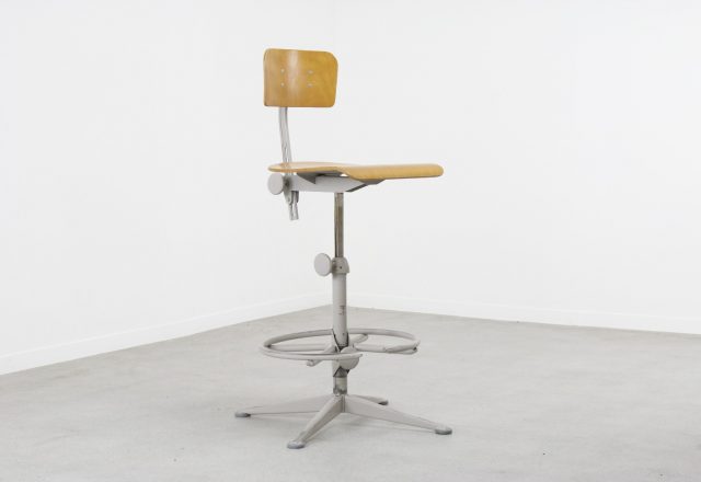 Friso Kramer Ahrend de Cirkel Reply drafting stool - Vintage Industriële tekenstoel atelierstoel 1960s 5