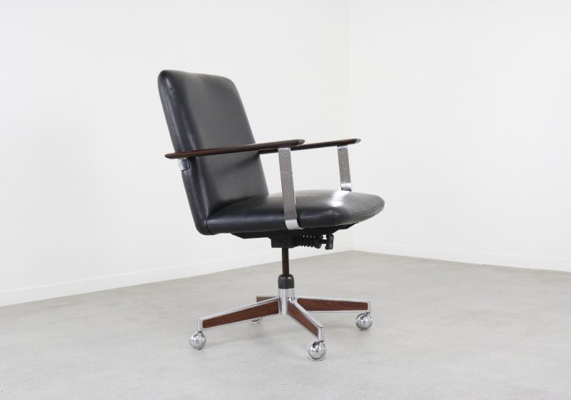 Mid century Scandinavian rosewood & leather executive office chair in the manner of Arne Vodder 1960s 1