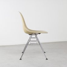 Early vintage parchment DSS fiberglass chairs by Charles & Ray Eames for Herman Miller 1950s 3