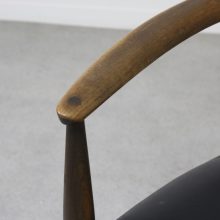 Illum Wikkelsø armchair for Niels Eilersen 1950s 1960s elm & leatherette - Mid century Danish chair 3