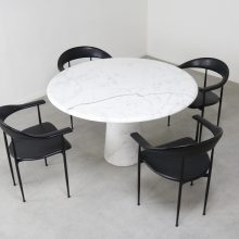 Mid century round Italian Carrara marble dining table in the manner of Angelo Mangiarotti 1970s Skipper Eros style 7