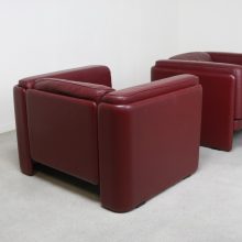 Vintage pair of Tito Agnoli Le Chapanelle lounge chairs Poltrona Frau oxblood red leather 1980s Mid century Italian design seating 6