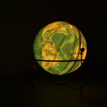 Large vintage illuminated brass globe in Hollywood regemcy style by JRO Verlag Multi-Globes Germany 1970s 5