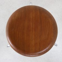 Early Dot stool by Arne Jacobsen for Fritz Hansen 1965 1960s mid century Danish design stool 3