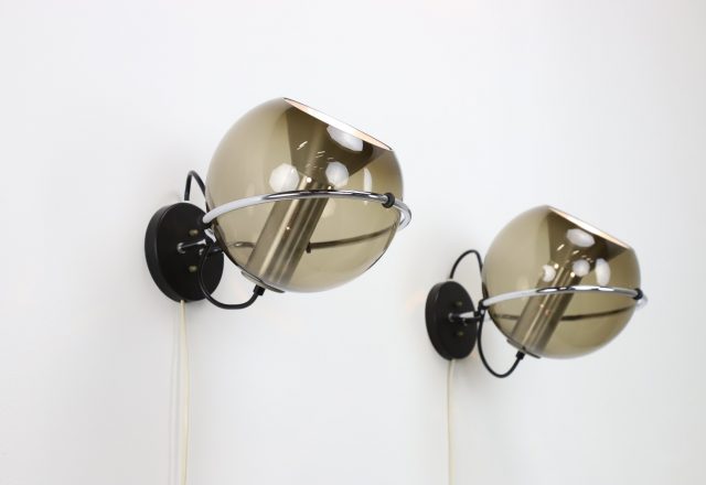 Pair of Frank Ligtelijn C-1512.20 Globe vintage wall lights Raak Amsterdam 1960s Dutch design 1