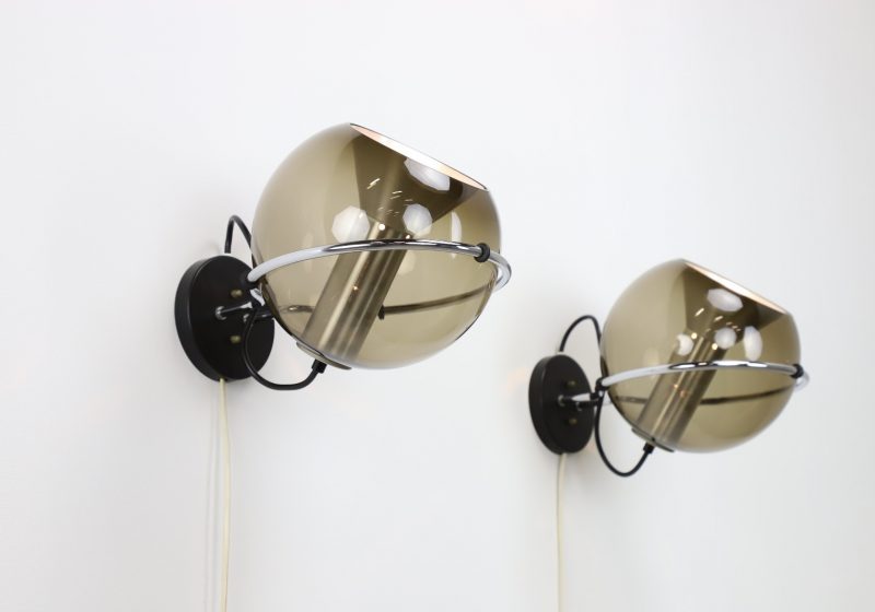 Pair of Frank Ligtelijn C-1512.20 Globe vintage wall lights Raak Amsterdam 1960s Dutch design 1