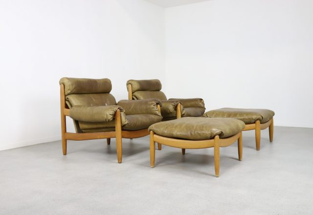 Vintage Carl Straub leather & patinated oak Brazillian style lounge chairs and ottomans 1960s 1970s 2