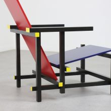 Vintage Gerrit Rietveld Cassina 635 Red And Blue lounge chair - Dutch design 1990s 7