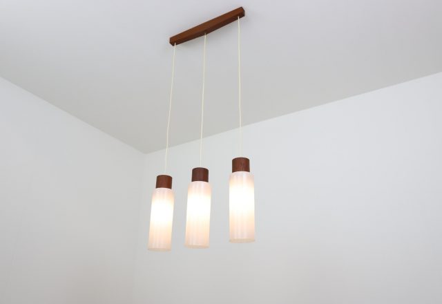 Vintage Scandinavian pendants lights hanging lamp brass teak glass 1960s Vintage Scandinavische hanglamp 2