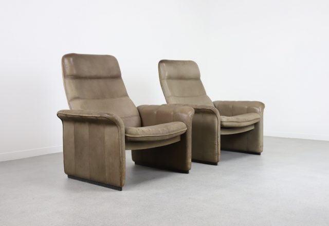 Vintage pair of De Sede DS-50 Lounge chairs - Mid century Swiss design neck leather recliner 1970s 1