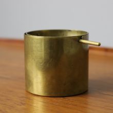 Arne Jacobsen Stelton Cylinda line rare first edition vintage patinated brass revolving ash tray 1968 1960s misattributed to the SAS hotel copenhagen 1