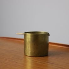 Arne Jacobsen Stelton Cylinda line rare first edition vintage patinated brass revolving ash tray 1968 1960s misattributed to the SAS hotel copenhagen 5