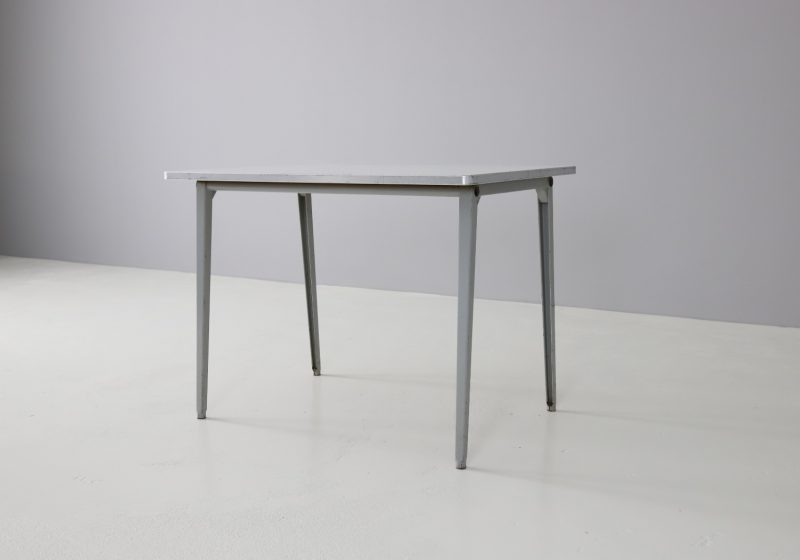 Friso Kramer Reform dining table writing desk for Ahrend de Cirkel 1955 1960s Vintage industrial Dutch design 1