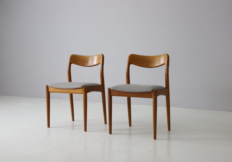 Johannes Andersen for Uldum Møbelfabrik Vintage Danish sculptural teak dining chairs 1960s 1