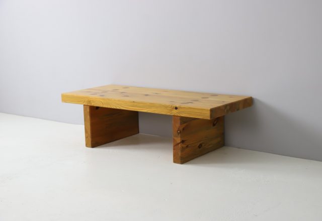 Roland Wilhelmsson Bamse bench or coffee table in solid pine by Karl Andersson & Söner Sweden 1977 vintage Swedish design 1970s 8