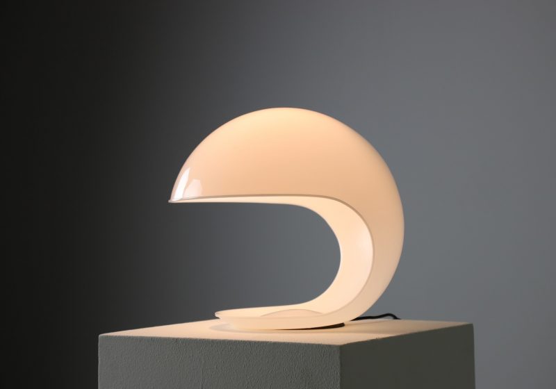Elio Martinelli early vintage \'Foglia\' model 643 table lamp for Martinelli Luce 1969 mid century Italian design lighting 1960s 1