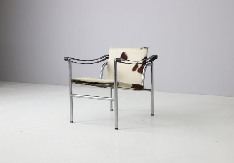 Le Corbusier Pierre Jeanneret vintage LC1 pony hide lounge chair early serie number by Cassina 1960s 13