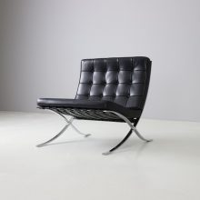 Vintage black leather Barcelona lounge chairs by Ludwig Mies van der Rohe for Knoll International 1980s 2