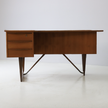 Peter Løvig Nielsen vintage teak boomerang desk for Hedensted Møbelfabrik Denmark 1956 Mid century Danish design writing desk 2