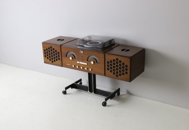 Brionvega RR126 Radiofonografo iconic vintage HiFi set by Achille and Pier Giacomo Castiglioni 1965 Mid century Italian design 1960s 1